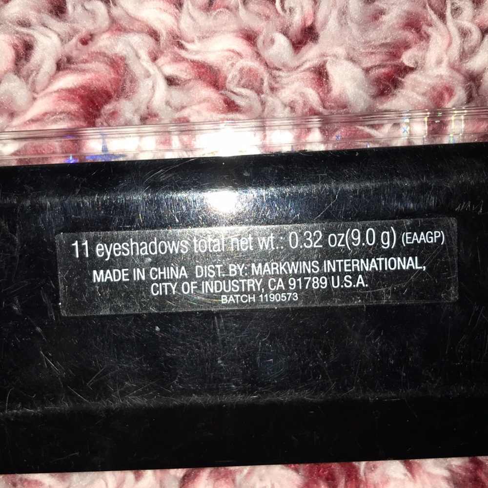 eyeshadow - Picture 3 of 3